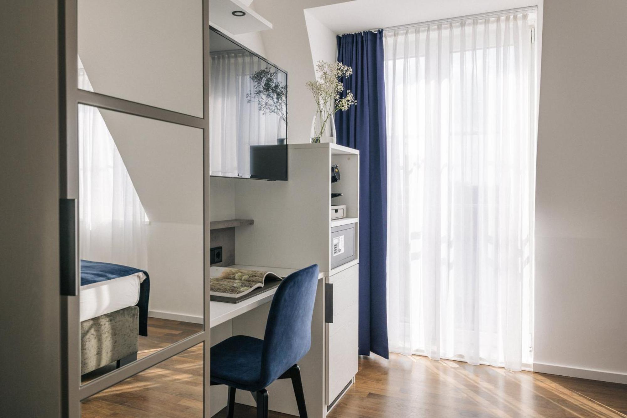 Homaris East Side Berlim Exterior foto